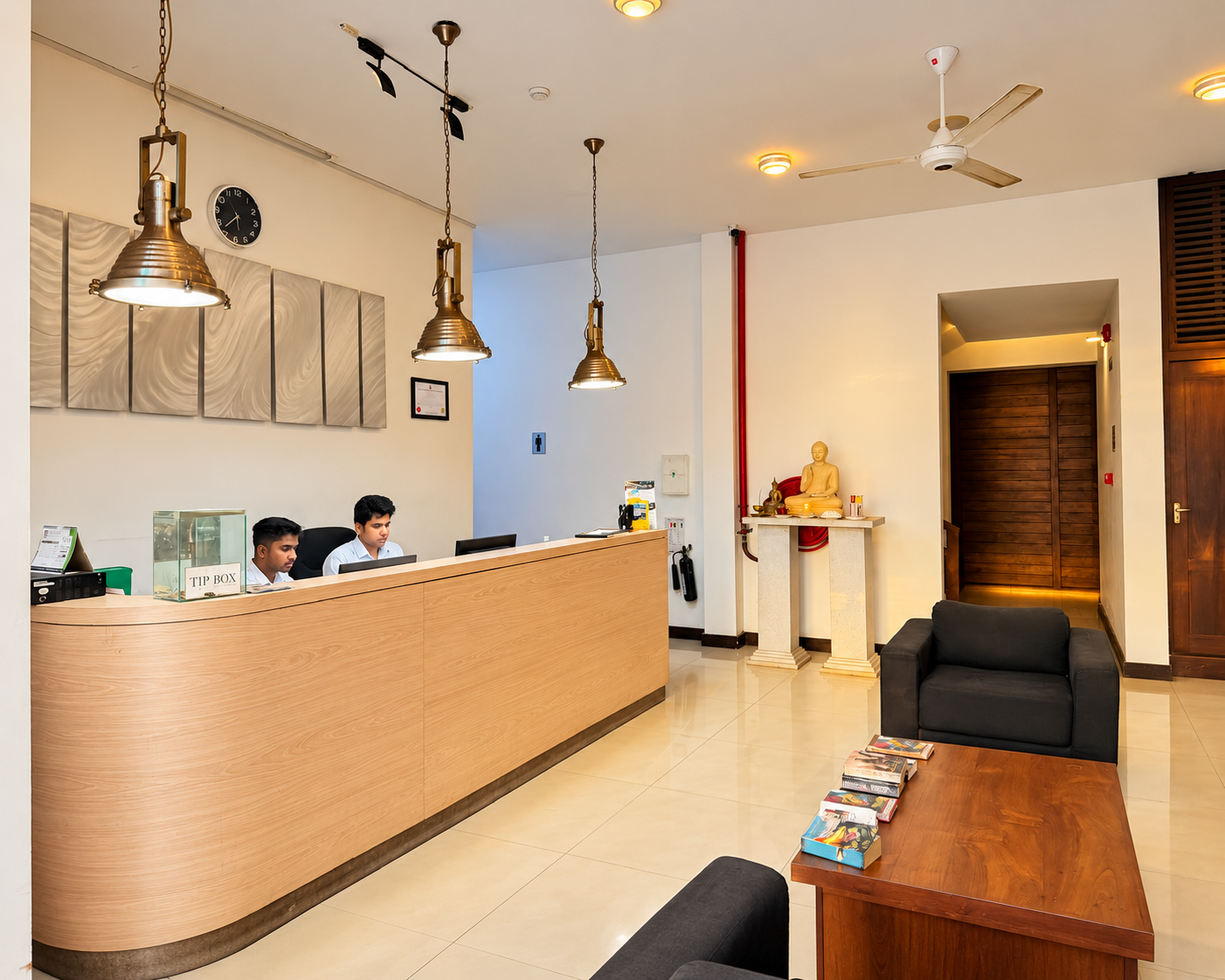 Hotel Randiya lobby and reception